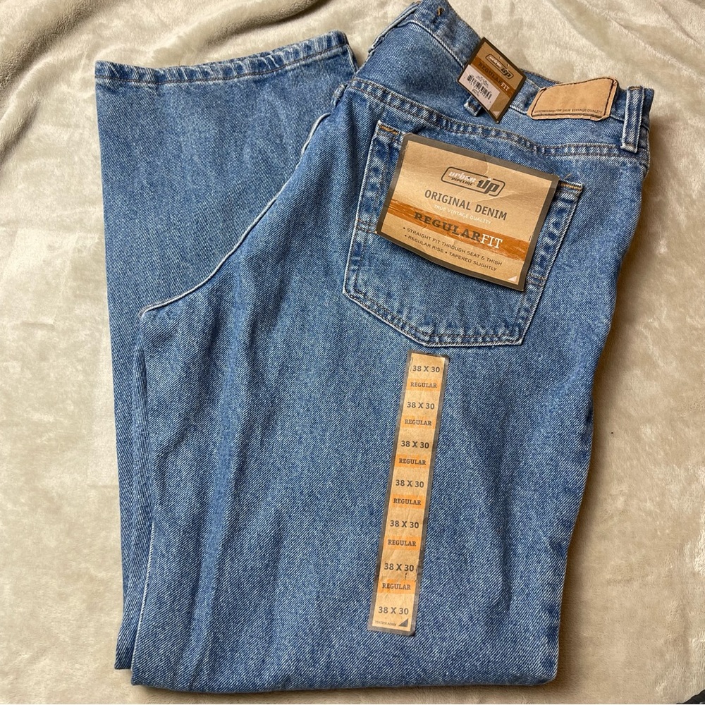 NWT Urban Pipeline Regular Fit Medium Wash Size 38x30